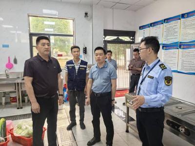 孝昌卫店：开展安全联合检查 筑牢校园安全防线