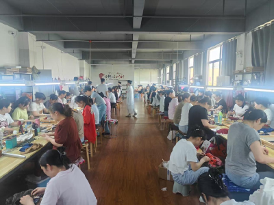 孝感孝昌：非遗工坊托起宝妈就业梦