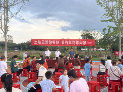 广场变身“宣讲大课堂”  孝昌周巷开展“地摊式”宣传活动  