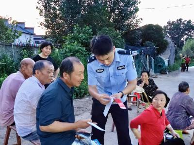 孝昌季店：安全课堂进村组 共筑平安防护网