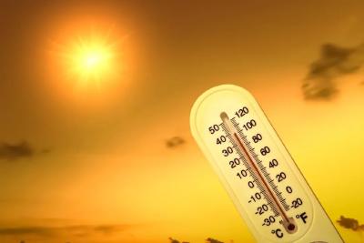 40℃！穿什么颜色的衣服出门更凉快？
