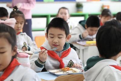 首个国家标准发布！事关校园配餐 