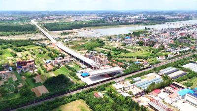 重量1万吨 旋转88度 孝昌首座跨铁路立交桥完成转体作业