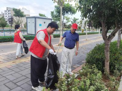 县委宣传部开展文明城市创建大扫除活动