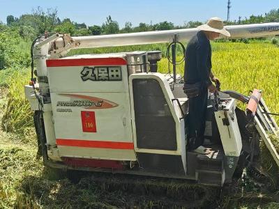 孝昌白沙：收割机配发