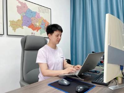 荆楚新农人周潇：带着乡村姐妹开直播