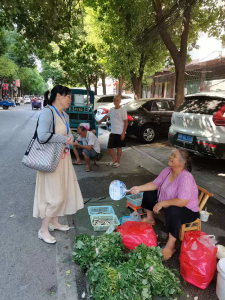 孝昌：巧解流动菜贩占道难题 让“烟火气”更添“文明味” 