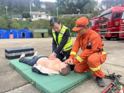 从“纸上谈兵”到“实战上手”！他们户外实训练就应急真本事