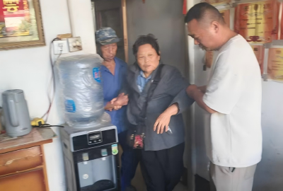 孝昌白沙：老人突发疾病 社区紧急救助显温情