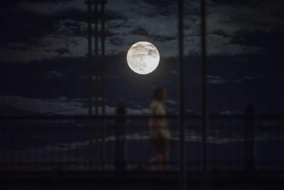 今年最大“超级月亮”要来了