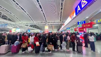 湖北一地宣布：这几趟高铁，免费坐！