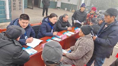 迎新春 发新证 —孝昌县不动产登记服务暖民心