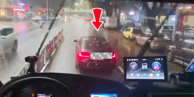 消防车前故意“龟速”行驶，私家车被罚！ 