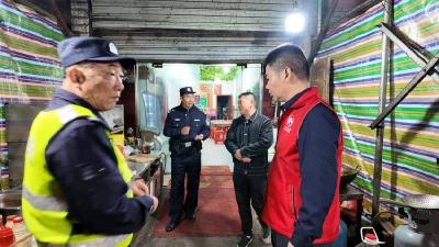 孝昌花西：联合夜查除隐患 靶向发力保清明