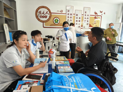 孝昌县总工会联合县残联开展助残日志愿服务活动
