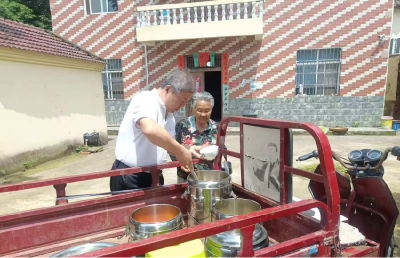 孝昌小悟：一餐热饭暖 桑榆岁月安 