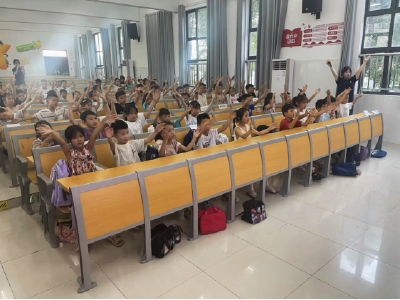 孝昌县邹岗镇中心小学暑假“爱心托管班”： 律动燃动课堂，节拍点亮童心
