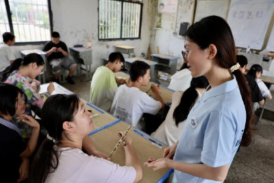 孝昌卫店镇：简牍课上来了个“新学生”