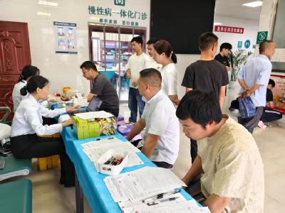 孝昌小悟：开展“挽袖献热血 担当暖乡土”无偿献血活动