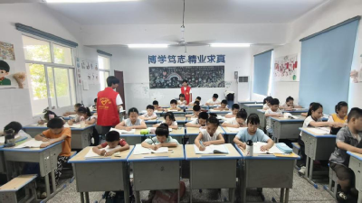 孝昌丰山镇：以爱为托，伴童逐夏——蛋蛋在行动志愿服务队爱心托管班点亮多彩假期