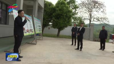 县人大常委会开展 “双联” 活动