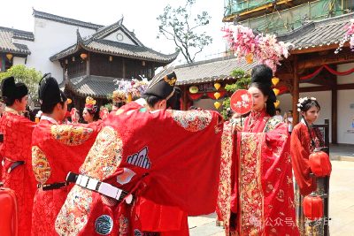 云梦集体婚礼名场面！新人穿越千年共赴“白首之约”