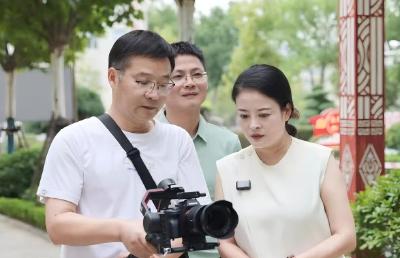 以笔为炬 映亮云梦  ——致敬第26个中国记者节