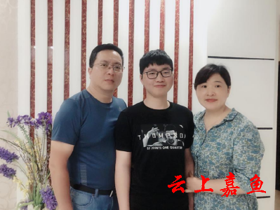 嘉鱼县文明家庭| 张京发：勤于事方可乐于家