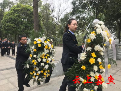 【文明嘉鱼】县市场监管局开展“缅怀先烈致敬英雄”清明祭祀暨文明祭祀“禁塑”执法活动