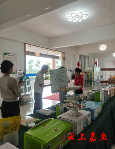 湖北日报“‘小巨人’掀起舌尖上的变革”直播活动聚焦嘉珍