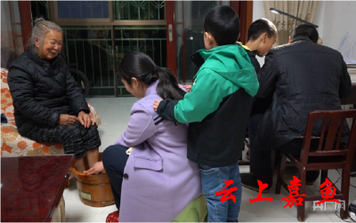 湖南省文明家庭：言传身教润人心 文明家风代代传