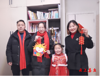 共话文明家风|童莲姣家庭：围炉夜话，共同成长进步
