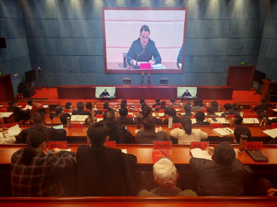 我县组织收视收听市委农村工作会议