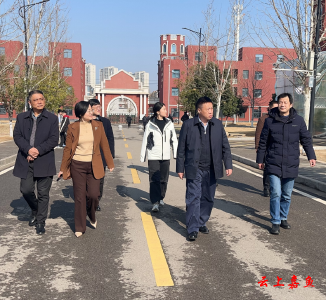省、市检查组来我县检查指导开学工作