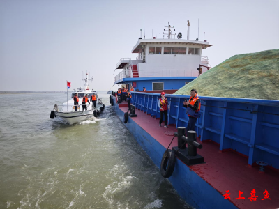 嘉鱼：多部门联合开展“世界水日”“中国水周”长江联合执法巡查行动