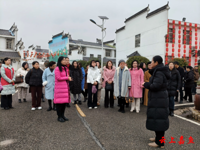 县妇联开展重温习近平总书记考察湖北足迹活动暨召开第十四届执委会第三次会议