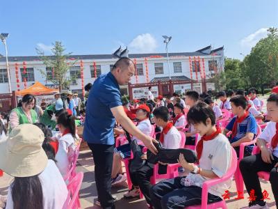 嘉鱼县第三届未成年人心理健康教育宣传月活动火热开幕