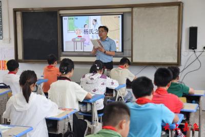 爱洒万里育桃李，家风润心映南嘉——记“全国文明家庭”孙家万一家