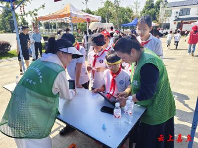 “关爱儿童成长·共享希望阳光”六一主题活动在潘家湾镇四邑村举行