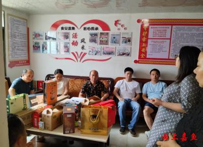 政企协联动赋能 嘉鱼县食品饮料小作坊企业迎来新机遇