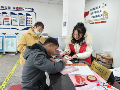 咸宁嘉鱼：95后“多面手”王磊的青春答卷