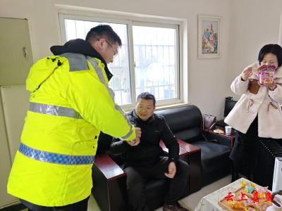 咸宁嘉鱼：“爱路-AiLu”服务暖人心