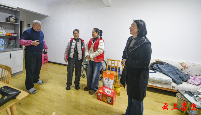 咸宁嘉鱼：鱼岳镇北街社区走访慰问百岁老人