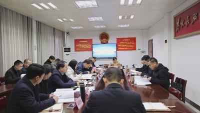 通城县政府党组召开2022年度民主生活会