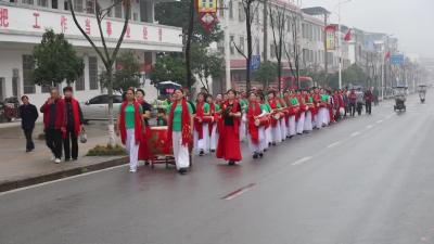 视频-【欢庆“三八”】北港镇：欢乐腰鼓敲起来 快乐姐妹舞起来 