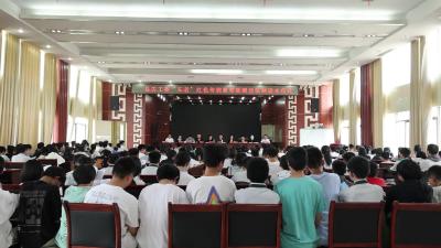 视频-通城县关工委到隽水中学开展红色教育宣讲 