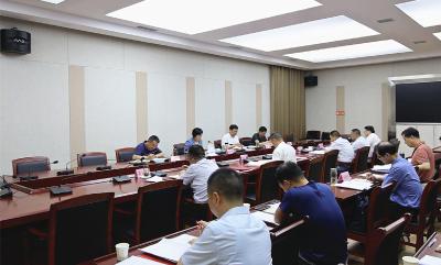 通城县委常委会2023年第10次会议召开