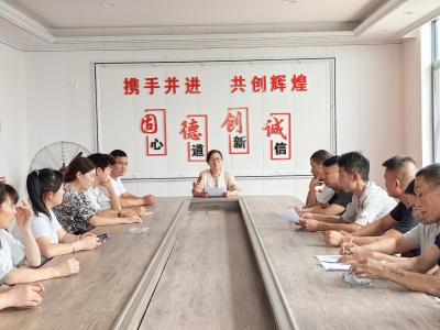 通城县五里镇：党的二十大精神进企业