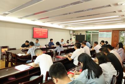 县委办公室开展2023年第6期支部主题党日活动  刘中英同志以普通党员的身份参加 