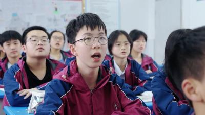 V视｜新时代好少年——程昭文